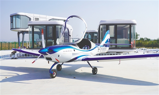 银湖湾飞行营地可提供低空观光、飞行体验、应急响应等多场景服务。