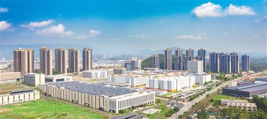 鹤山工业城新貌。