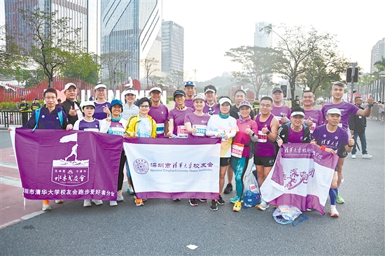 清华大学校友参加江马。赵可义