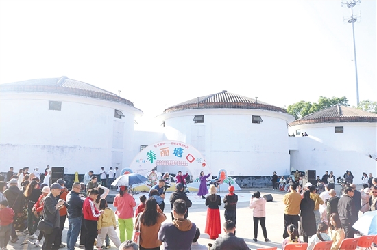 1月2日，塘口镇举办新大众文艺赋能乡村系列活动。