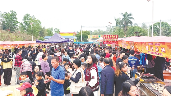 一系列“接地气”、有新意的宣传推广举措,让恩平土特产的知名度和影响力持续攀升。 一系列“接地气”、有新意的宣传推广举措,让恩平土特产的知名度和影响力持续攀升。