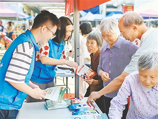 开平常态化开展法治宣传“七进”活动,尊法学法守法用法的社会氛围日益浓厚。 开平常态化开展法治宣传“七进”活动,尊法学法守法用法的社会氛围日益浓厚。