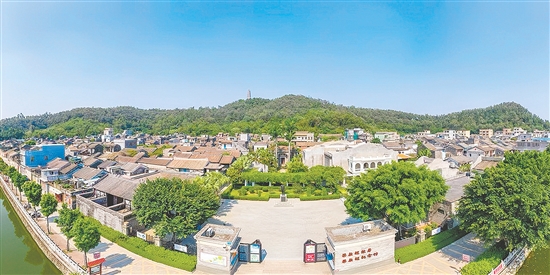 圭峰会城靶向发力，整体呈现“产业兴、生态美、民生乐、治理优”的振兴新貌。