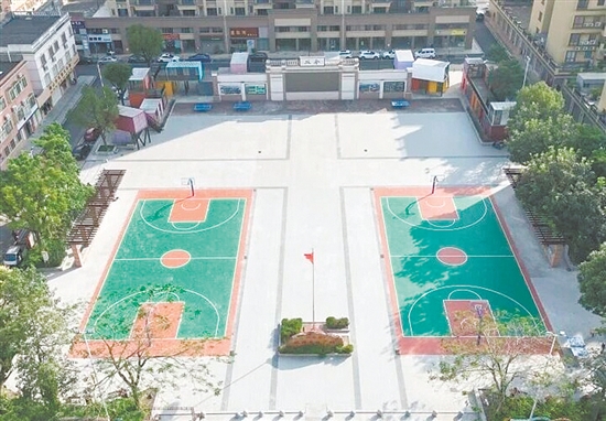 升级改造后的文化广场为群众休闲娱乐、开展文化活动提供了更为舒适、更具活力的公共空间。