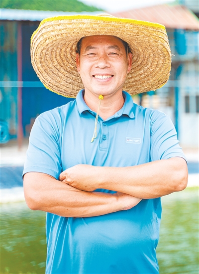 冯广良，江门市蓬江区五洞鳗鱼养殖专业合作社社长、蓬江区广良养殖场负责人，他专注鳗鱼养殖技术研究，成立江门市蓬江区五洞鳗鱼养殖专业合作社，发挥合作社示范带动作用，推动五洞鳗鱼产业的持续发展。