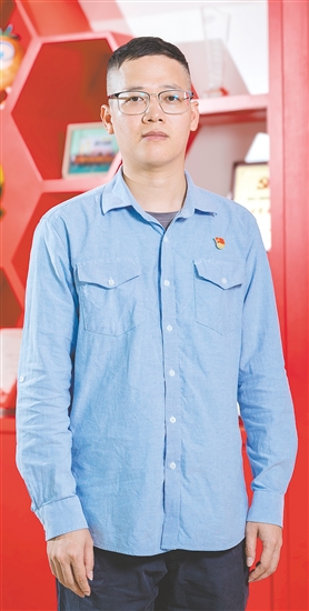 廖国，广东粤电新会发电有限公司设备部副部长，中共党员，他带领团队进行多项科研项目，包括燃机重要阀门电磁阀冗余改造、燃机火焰探测干式火检改造、抽气式可燃气体泄漏检测改造等，创造节资收益超1.1亿元。