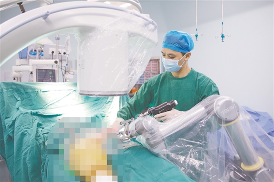 江门市五邑中医院创伤骨科开展创新实践,助力骨创伤患者康复。 江门市五邑中医院创伤骨科开展创新实践,助力骨创伤患者康复。