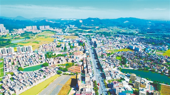 今年,鹤山各镇(街)将立足自身资源禀赋谋篇布局,推动经济高质量发展。图为址山镇。 今年,鹤山各镇(街)将立足自身资源禀赋谋篇布局,推动经济高质量发展。图为址山镇。