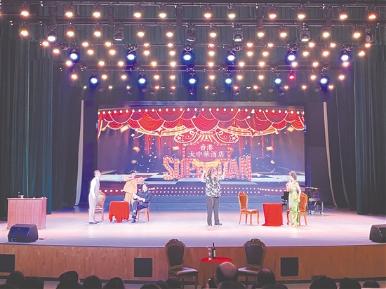 话剧《开往东滘口的船票》在江门市文化馆上演，海外乡亲及港澳台同胞集中观看后给予高度评价。