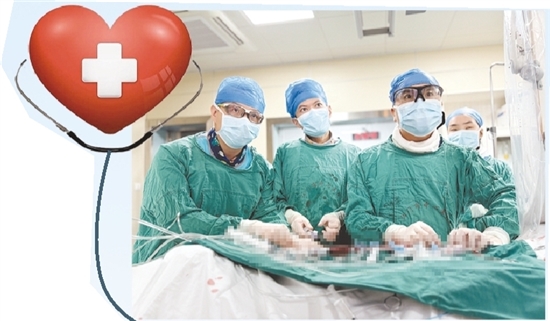 医生在为心脑血管疾病患者施行手术。
