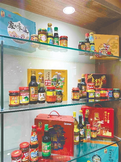 东古推出多款礼盒套装。