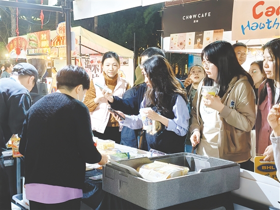 此次美食文化周是开平市以美食为媒、以节庆聚气，进一步激活消费潜力的具体举措，成功点燃岁末年初的消费热情与文化活力。