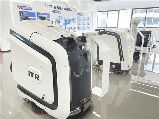 在各类专项产业基金的支持下，鹤山市成功引入万德昌创新智能、它人机器人等一批优质产业项目落地。