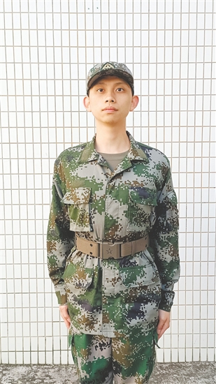 开平市应征青年方铭深