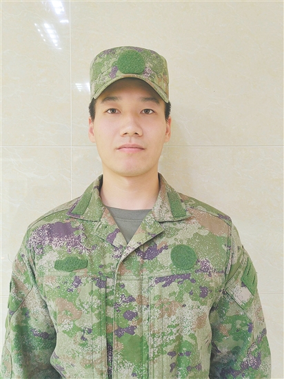 恩平市应征青年彭金锋