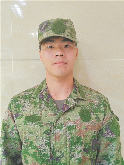 恩平市应征青年吴梓峰