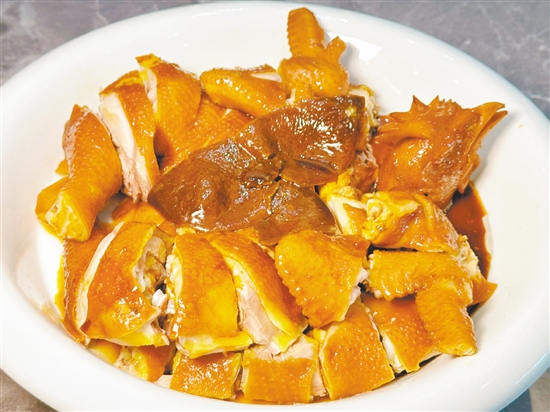 陈皮豉油鸡色香味俱全。