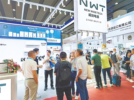 本届广交会，开平43家（46家次）参展企业共获得89个展位，携超3800件产品精彩亮相。