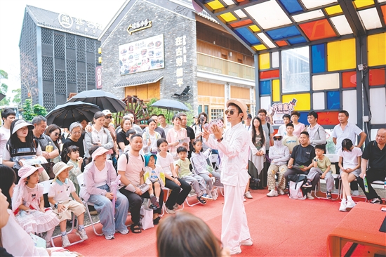 古劳水乡旅游区好戏连连，带领游客点燃假日激情。