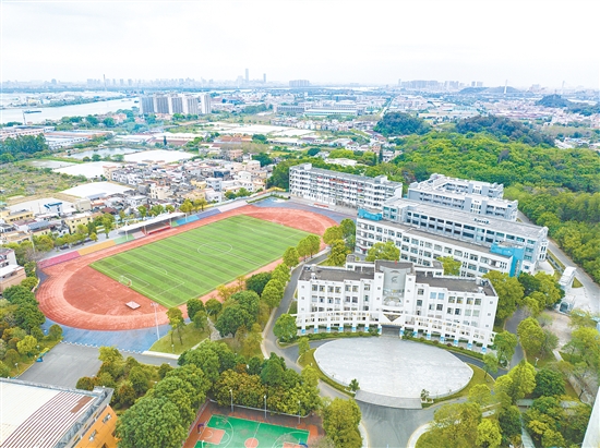 江门市实验中学高中部。