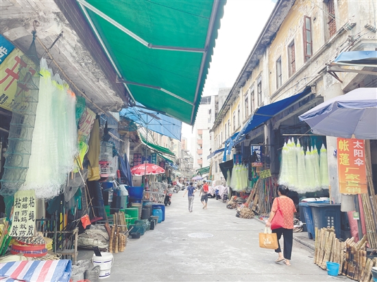 万兴路的农具店、渔具店。