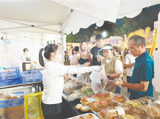 美食嘉年华人气旺。