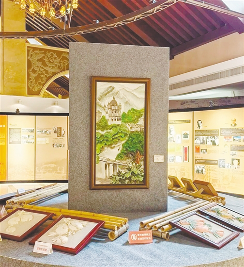 本次展览展出33幅作品。