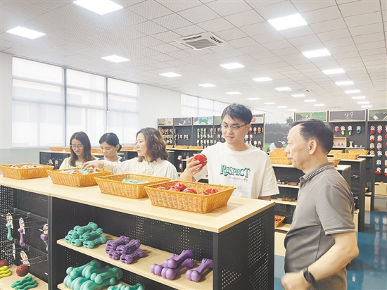 恩平市总工会积极实施“劳模工匠助企行”专项行动。
