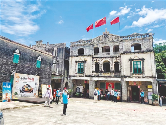 老建筑修缮是基础，文脉活化是核心。