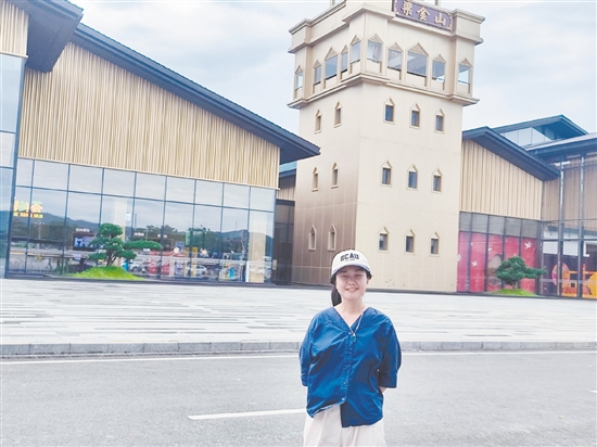 谢丽仪和团队用乡土树种讲好侨乡故事。