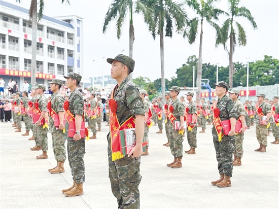 好男儿当兵去，台山市举行2026年夏秋季入伍新兵欢送仪式。