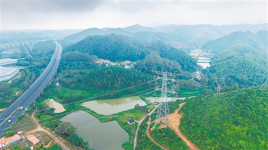 阳江三山岛海上风电柔直输电工程陆上通道江门段全线贯通。