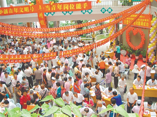 义诊活动已成为市民健康过重阳的“优选项”。