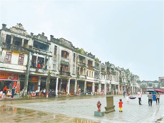 梅家大院宛如一座露天博物馆。