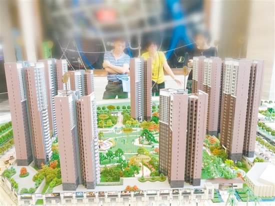 受“6·16”事故和“限签”政策等因素影响,蓬江、江海6月一手住宅成交量环比下降。 受“6·16”事故和“限签”政策等因素影响,蓬江、江海6月一手住宅成交量环比下降。