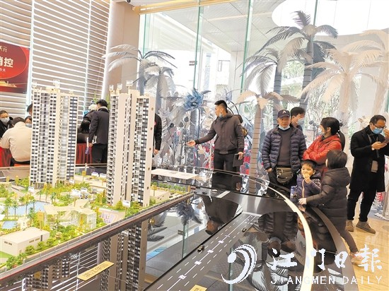 滨江新区楼盘很热闹。