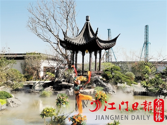 优美典雅的宫廷舞表演。 优美典雅的宫廷舞表演。