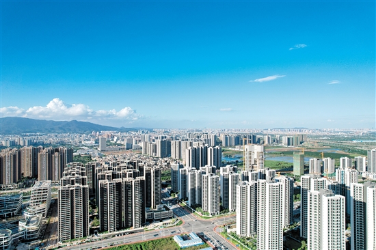 房地产政策持续调整优化。