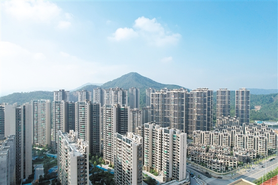 群华路板块集聚了多个楼盘。