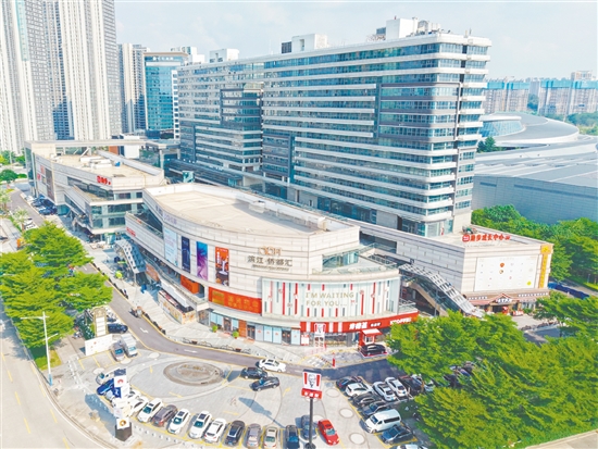 滨江·侨都汇的建设与运营填补了滨江新区缺乏大型商业配套的空白。