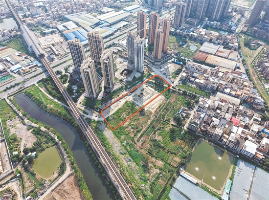 出让地块面积不大,但周边商业、教育、交通配套齐备。 出让地块面积不大,但周边商业、教育、交通配套齐备。