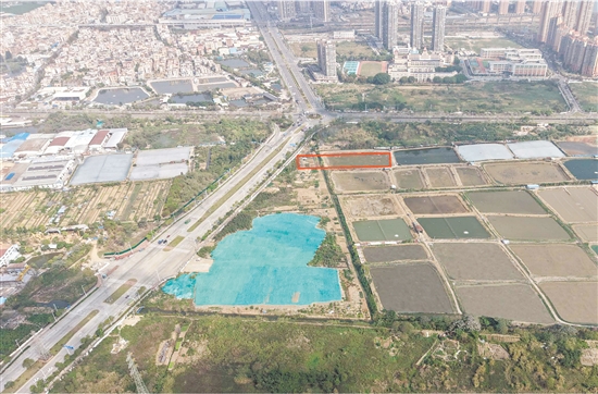 根据出让要求，江门市JCR2026-129（江海09）号地需配建不少于600平方米的社区公共服务用房（含养老服务设施）。