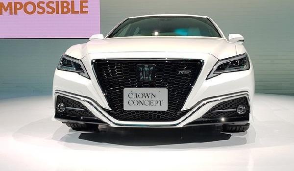 丰田新皇冠来了, 比宝马5系还美, 仅售23万, 这回BBA也要颤抖!