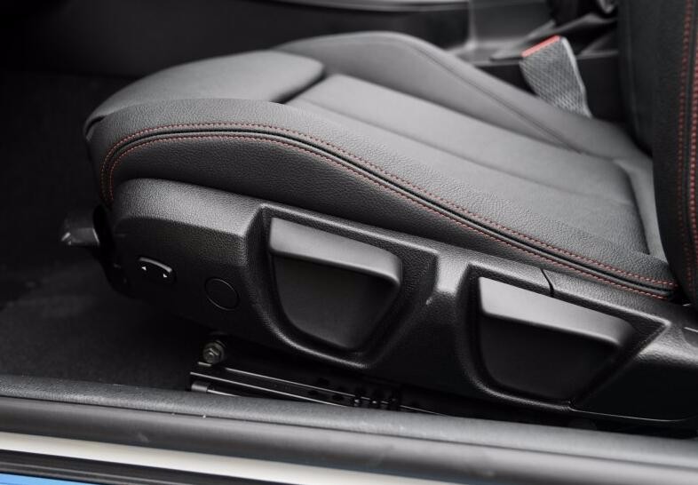 拉风的宝马敞篷小跑车,不到30万便可拥有它