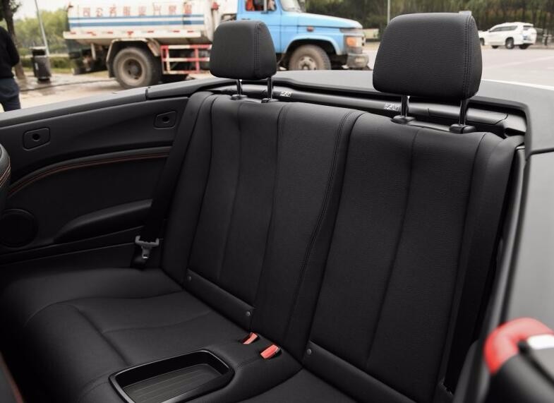 拉风的宝马敞篷小跑车,不到30万便可拥有它