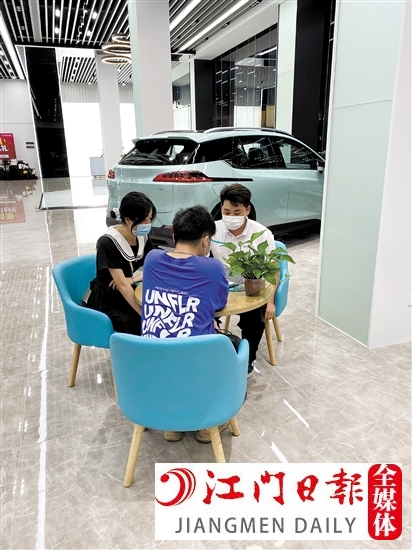 今年以来，消费者购买新能源汽车热情高涨。