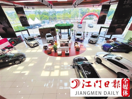 雷克萨斯江门元泰通4S店重装开业，整体变得更优雅别致。