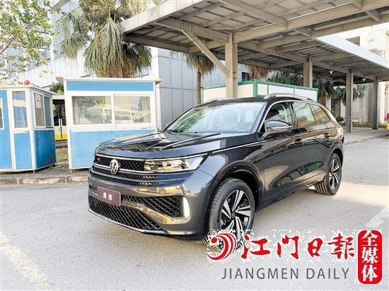 揽巡外观时尚大气。