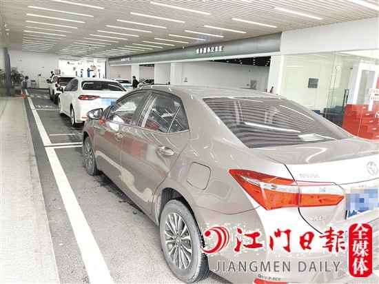 上周末，多家4S店售后接待处排起了长龙。