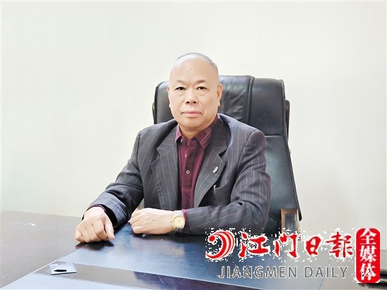吉利江门鑫源旗舰店董事长黄柏楼